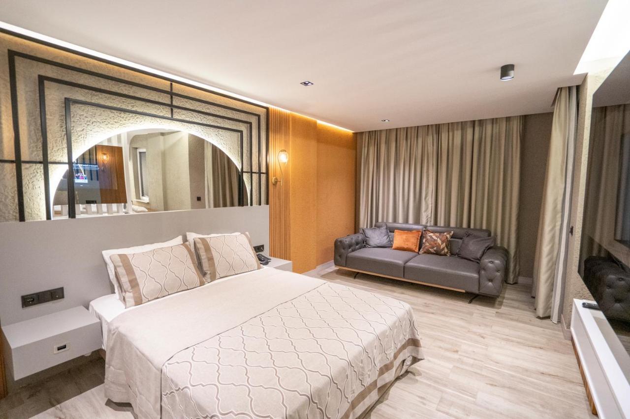 Quadruple Deluxe Room Jacuzzi